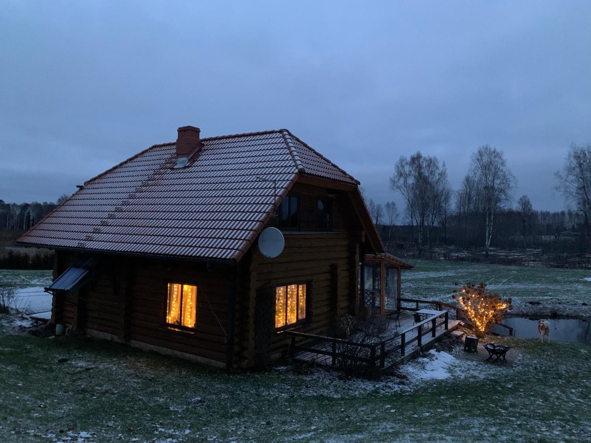 Kundzini Hotel Bīriņi Kültér fotó