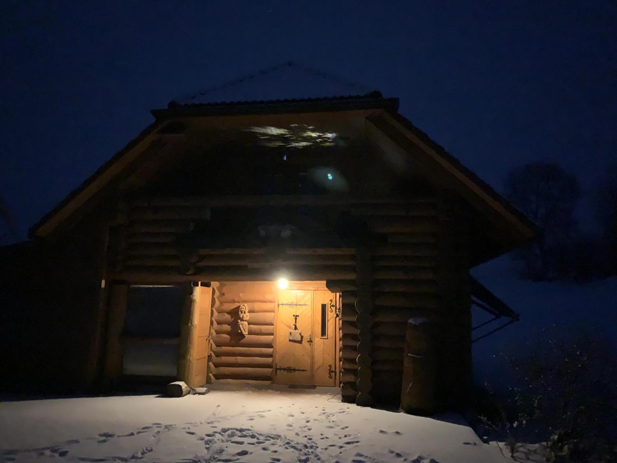 Kundzini Hotel Bīriņi Kültér fotó