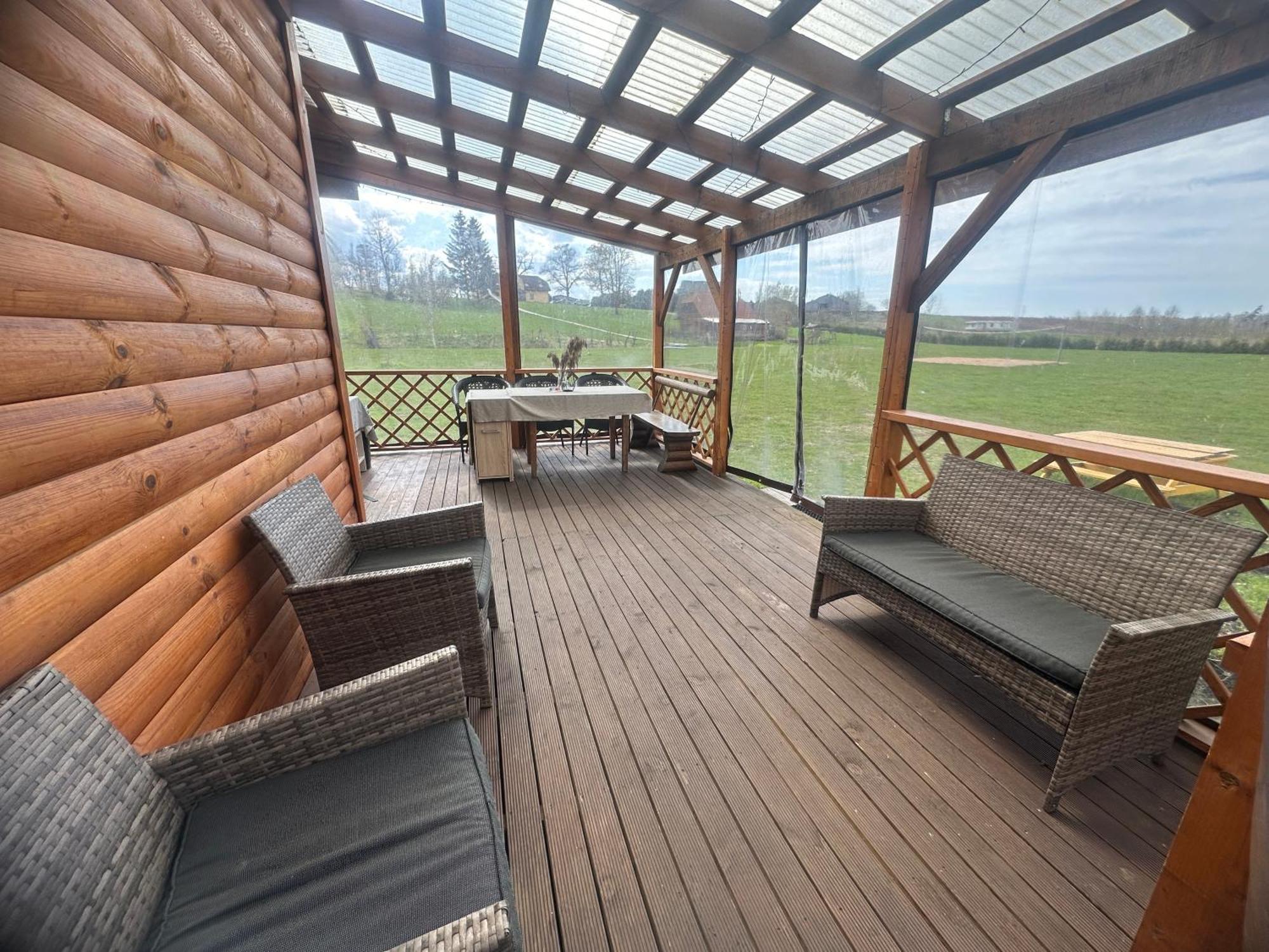 Kundzini Hotel Bīriņi Kültér fotó