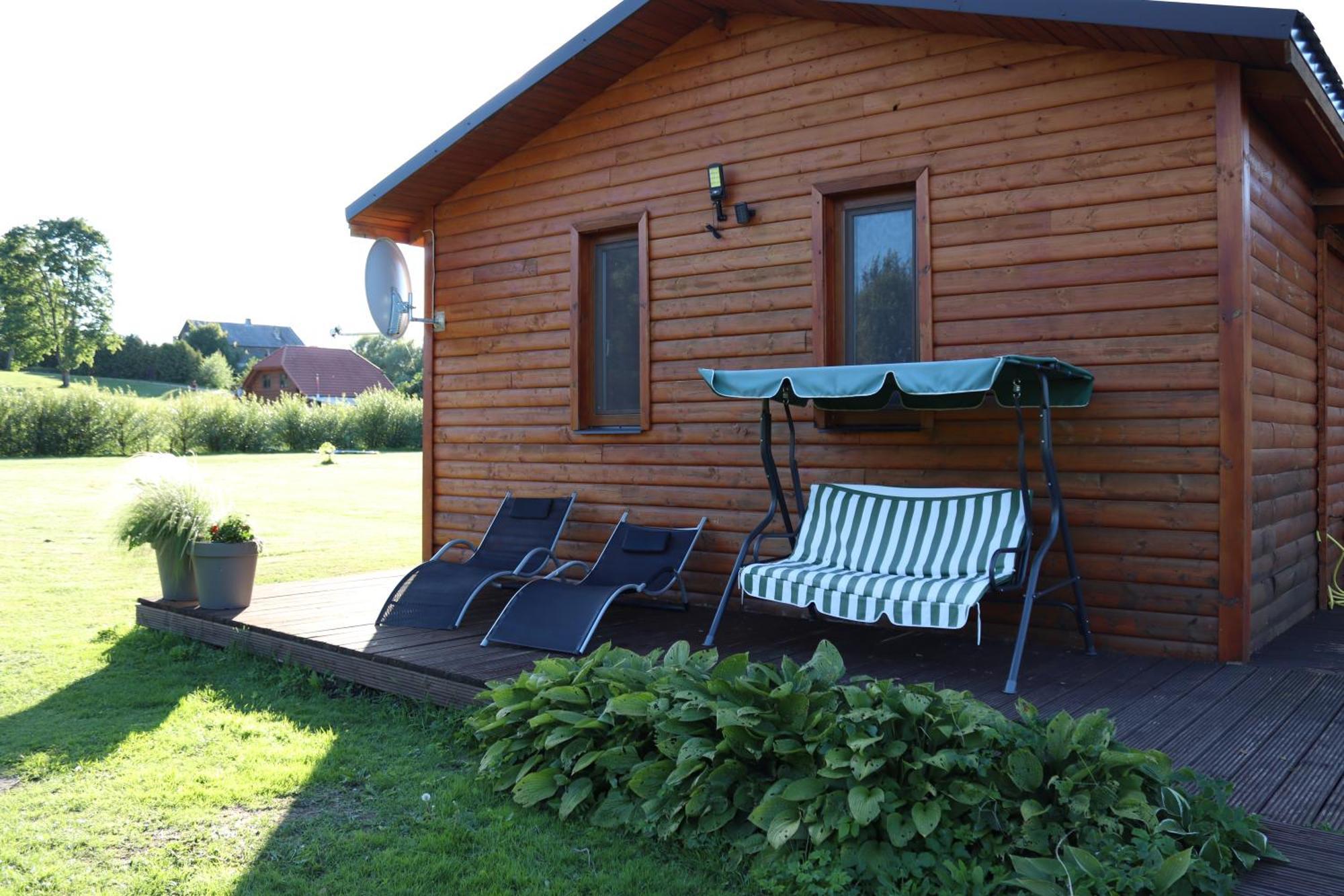 Kundzini Hotel Bīriņi Kültér fotó