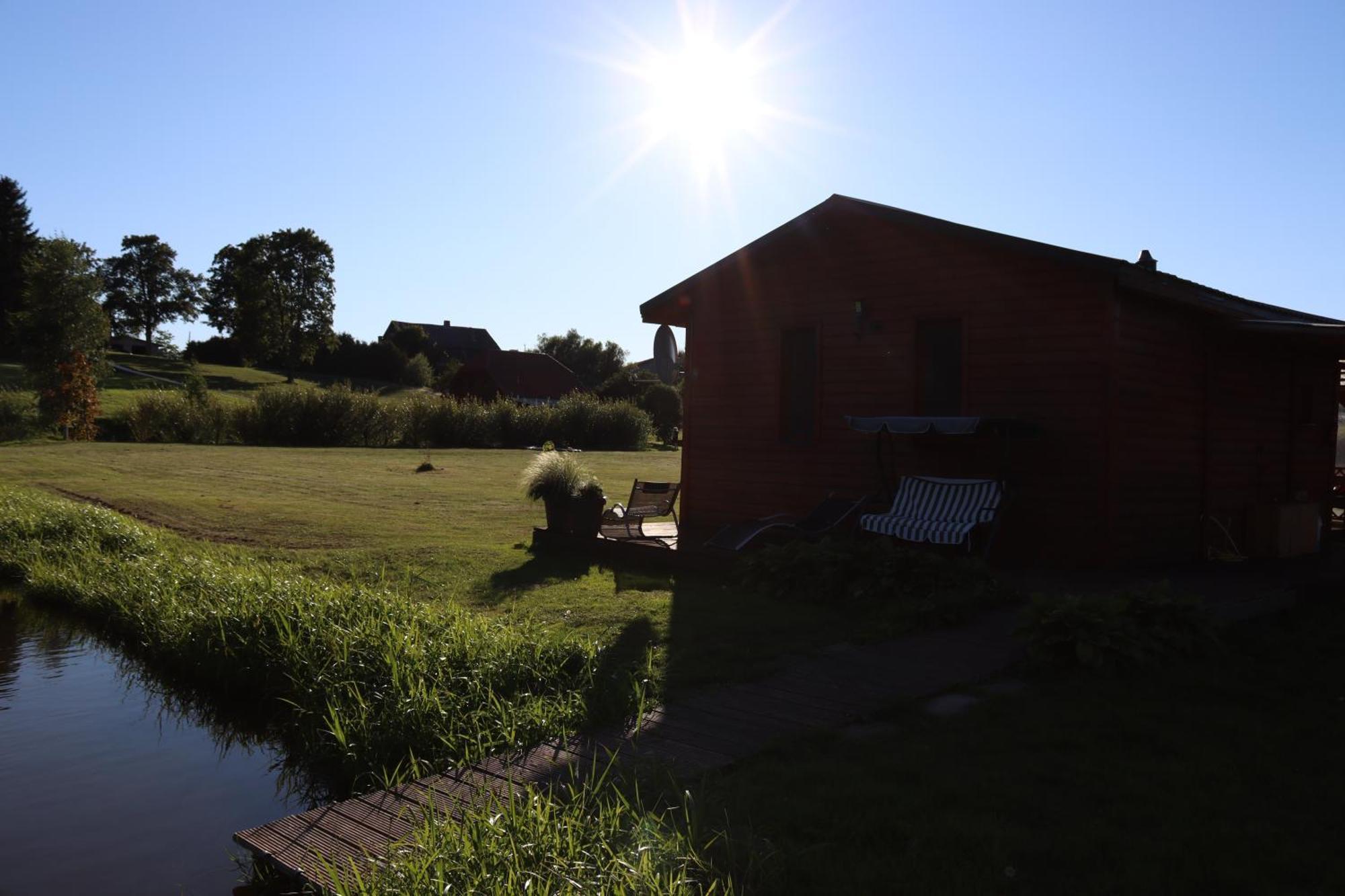Kundzini Hotel Bīriņi Kültér fotó