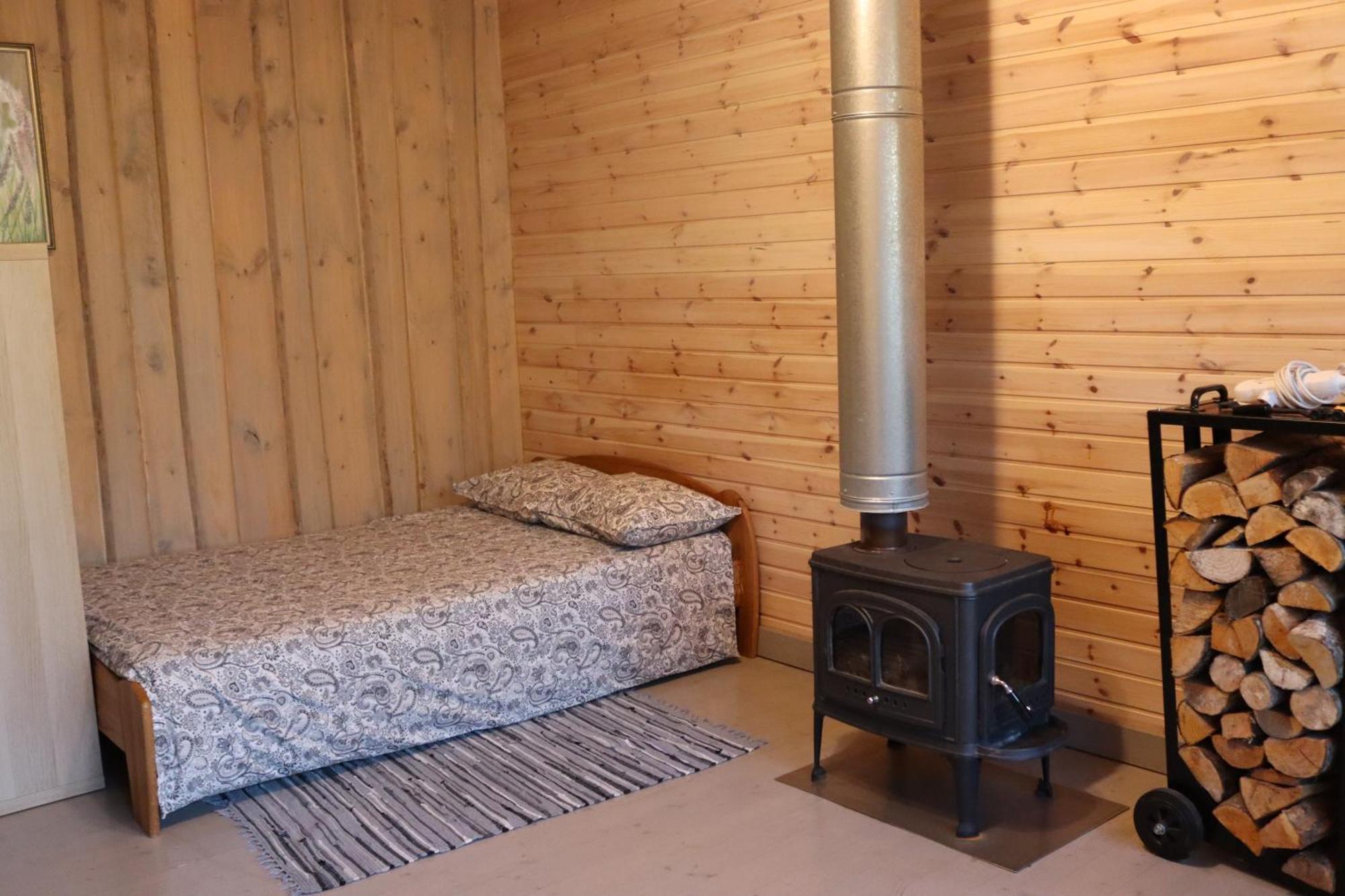 Kundzini Hotel Bīriņi Kültér fotó