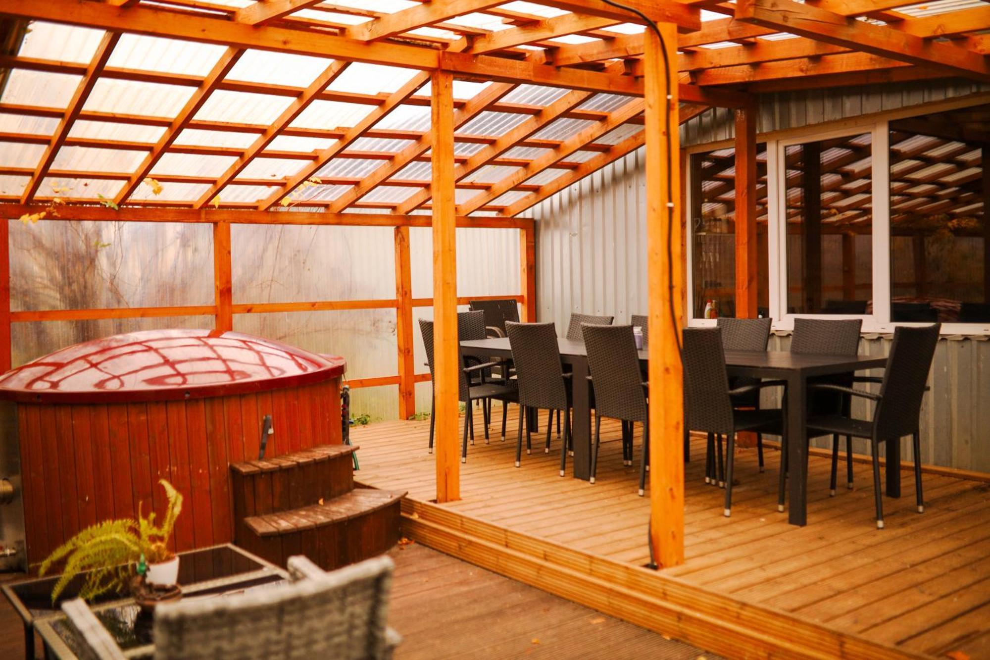 Kundzini Hotel Bīriņi Kültér fotó